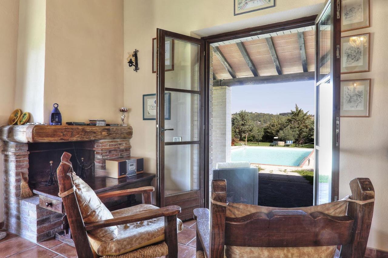 Appartamento Uva - Agriturismo Le Selvole Pomarance Buitenkant foto