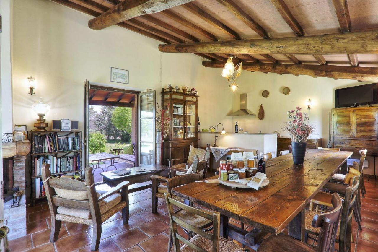 Appartamento Uva - Agriturismo Le Selvole Pomarance Buitenkant foto